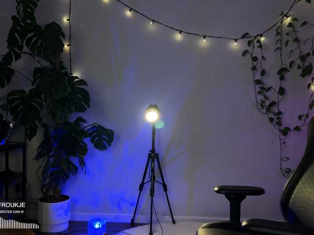 bySOVA live webcam show