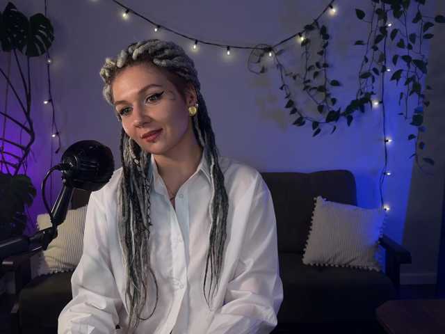 bySOVA's BongaCams show and profile
