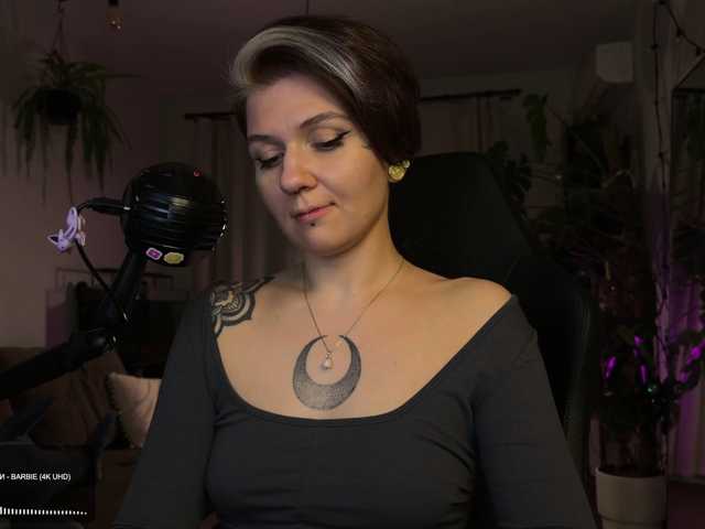 bySOVA, live now on BongaCams