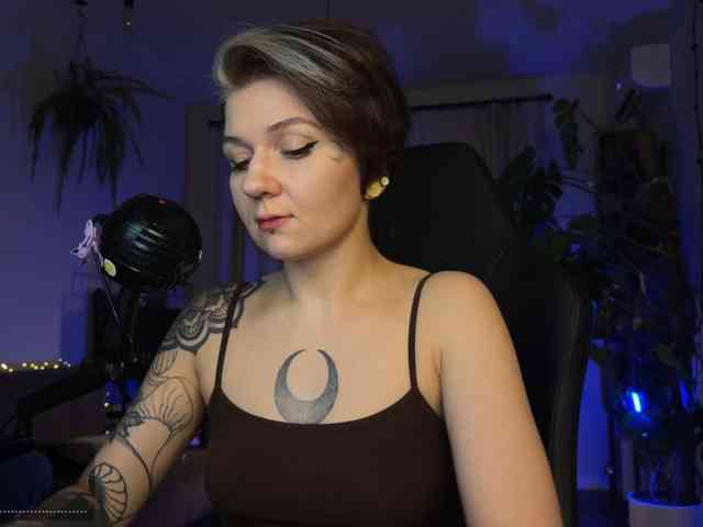 bySOVA's webcam live show