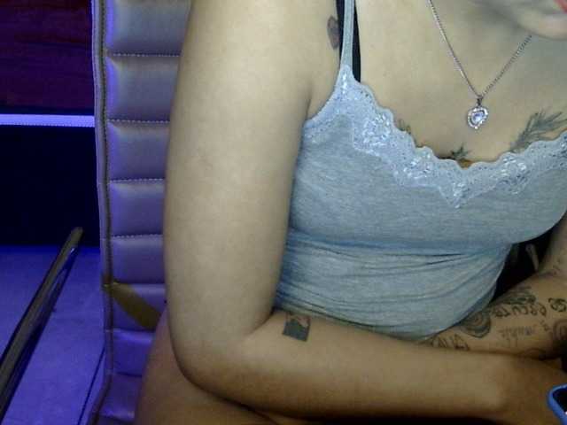 JoeYang live cam on BongaCams