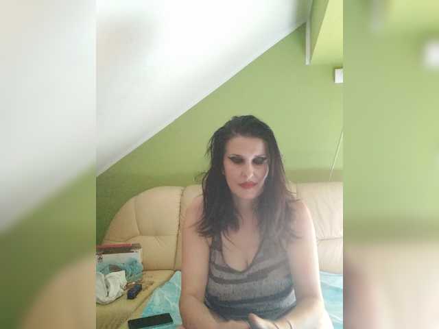 milf44milf live cam on BongaCams