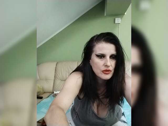 milf44milf live cam on BongaCams