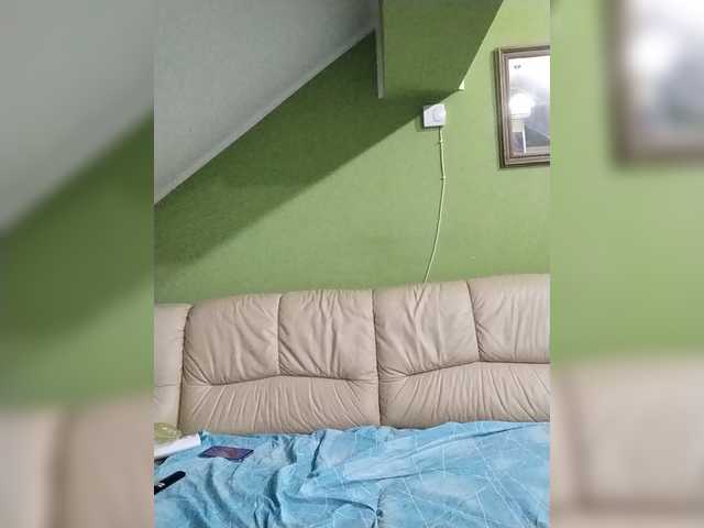 milf44milf live cam preview