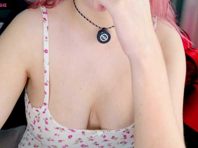 sweety-kittyy live cam on BongaCams