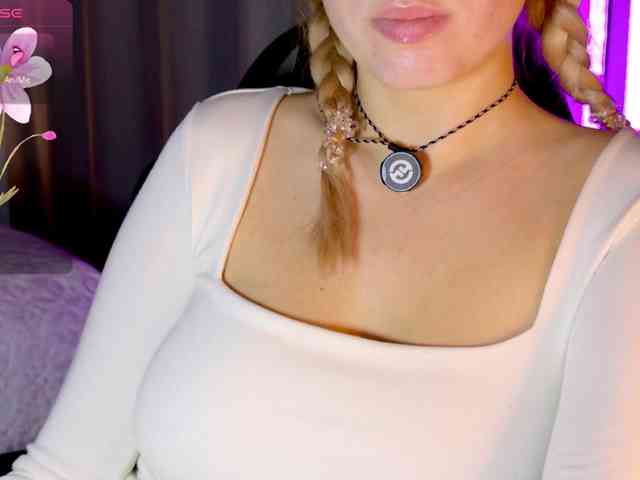 sweety-kittyy webcam