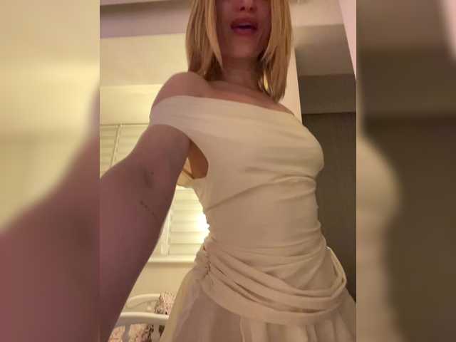 ViviRoss's BongaCams show and profile