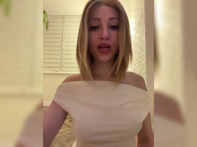 ViviRoss's BongaCams show and profile