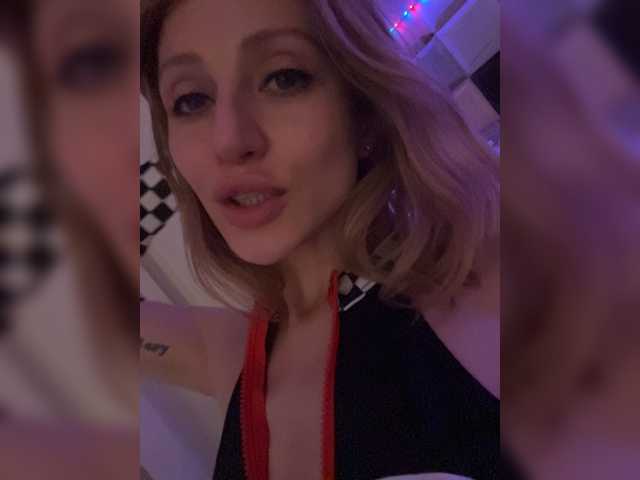 go to chat with Wwvv