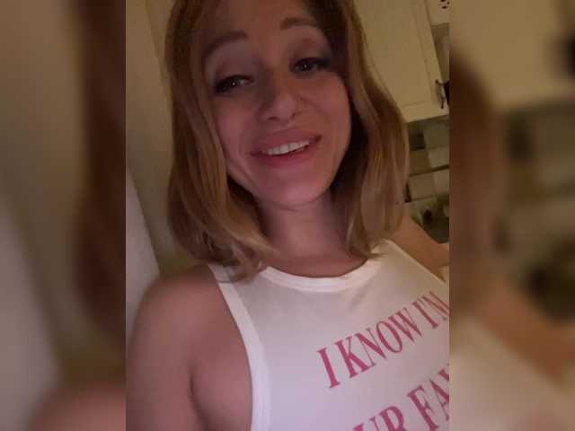 ViviRoss's BongaCams show and profile