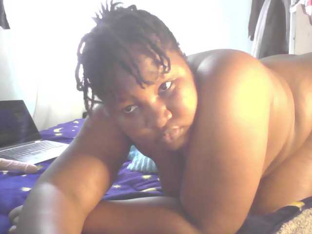 Extra3 live cam on BongaCams