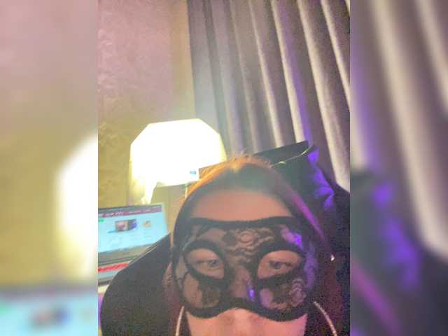 SheisArt live cam preview