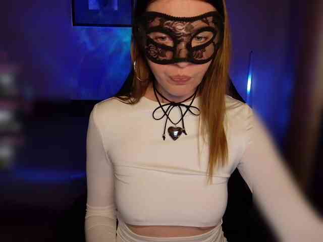 SheisArt webcam
