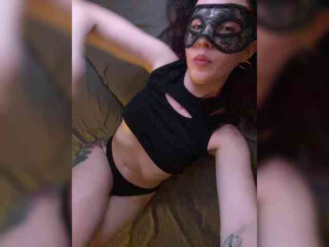 SheisArt webcam