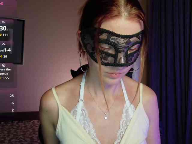 SheisArt webcam