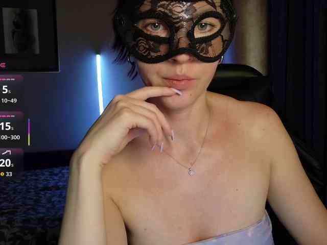 SheisArt webcam