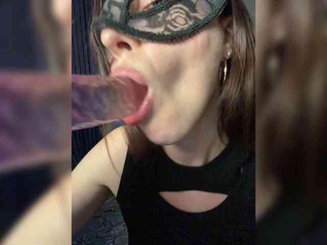 SheisArt webcam