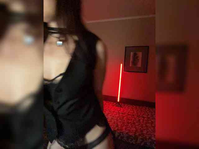 SheisArt webcam