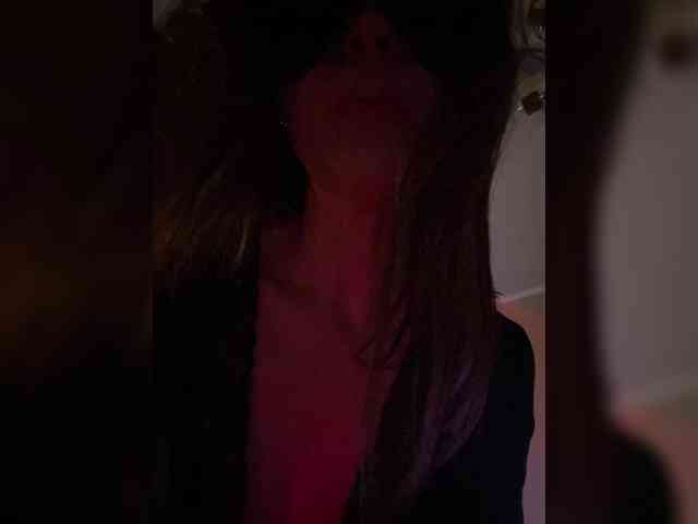 SheisArt webcam