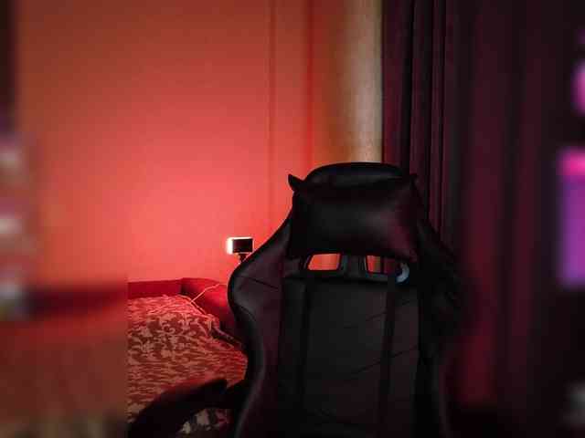 SheisArt webcam