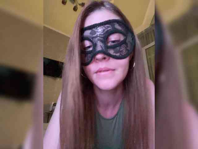 SheisArt webcam