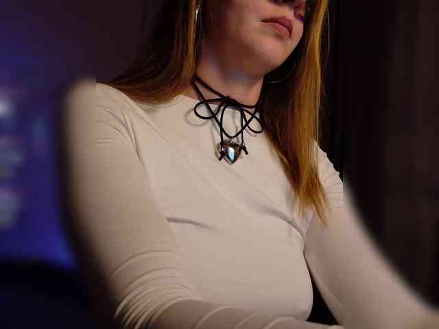 SheisArt webcam
