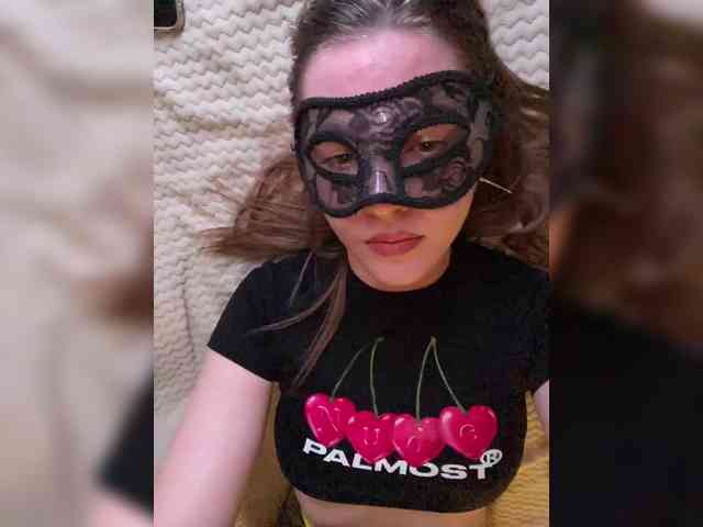 SheisArt webcam