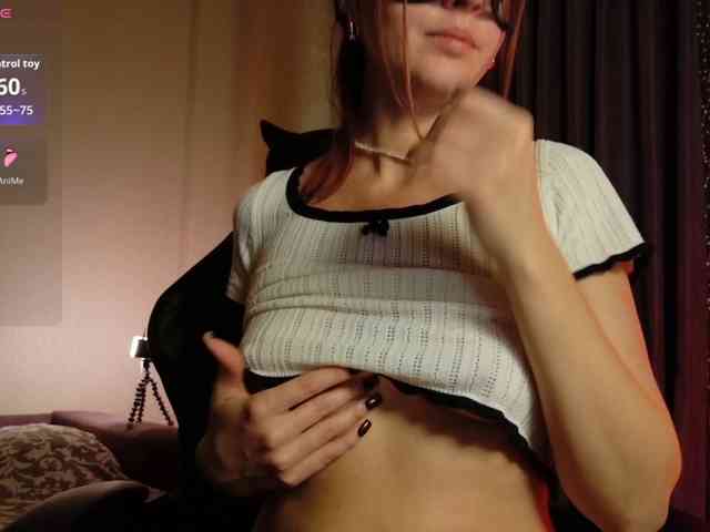 SheisArt webcam