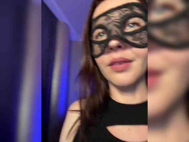 SheisArt webcam