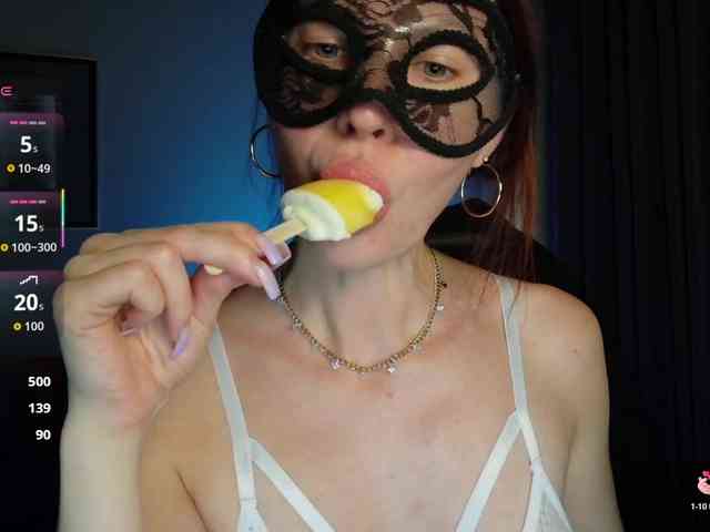 SheisArt webcam