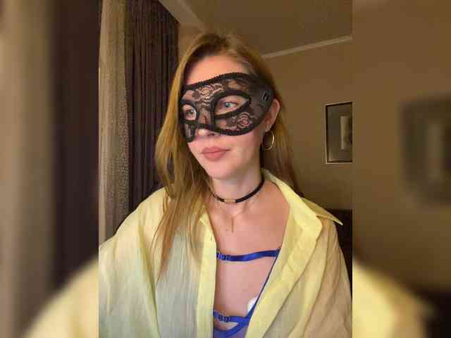 SheisArt webcam