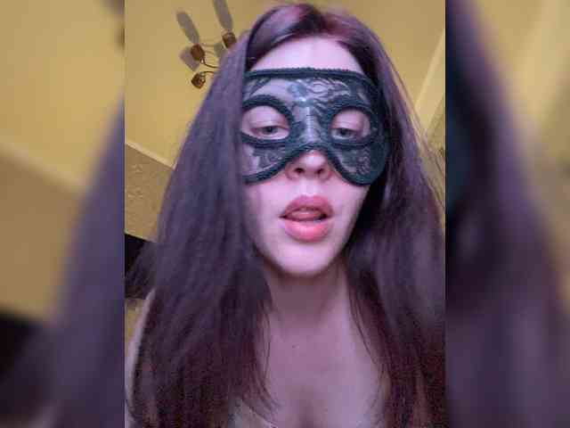 SheisArt webcam
