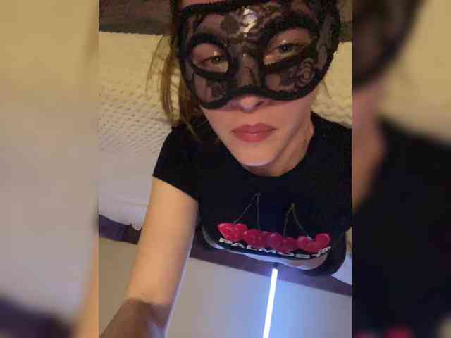 SheisArt webcam