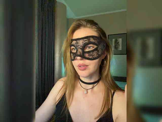 SheisArt webcam