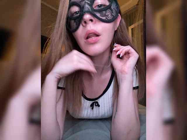 SheisArt webcam
