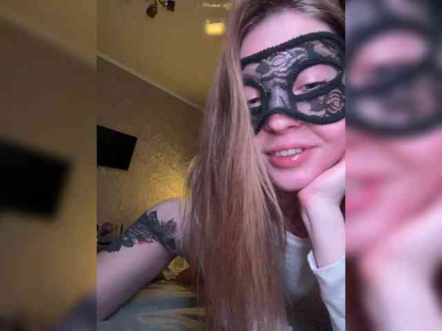 SheisArt webcam