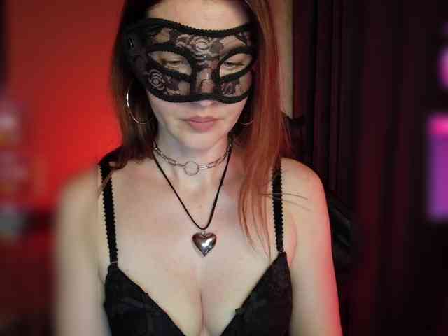 SheisArt webcam
