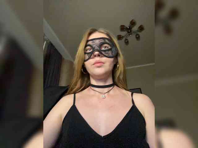 SheisArt webcam