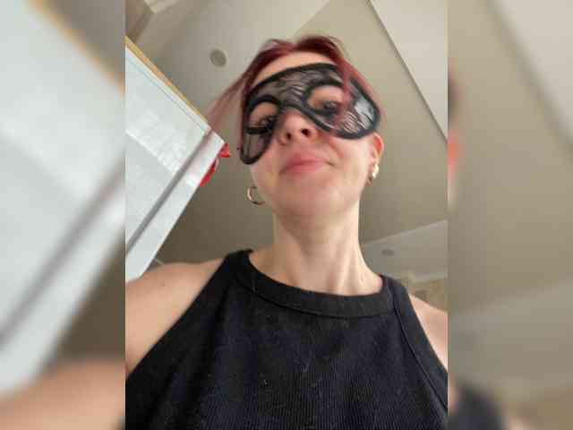 SheisArt webcam