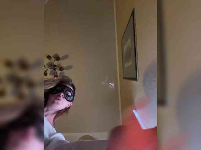 SheisArt webcam