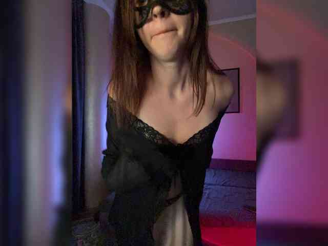 SheisArt webcam