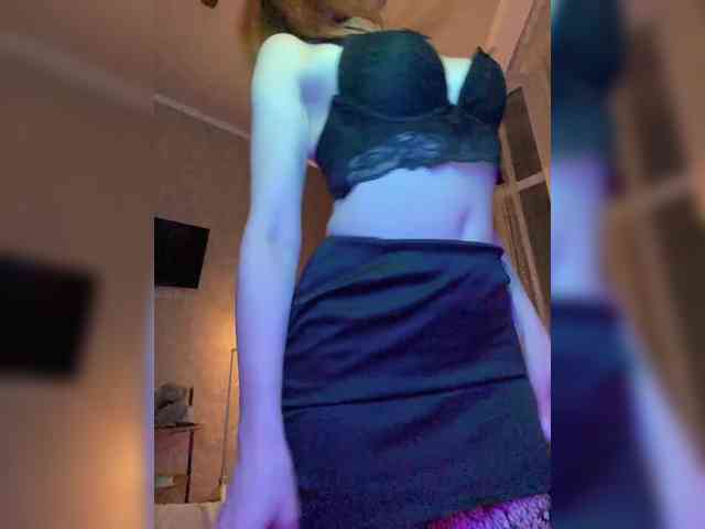SheisArt webcam
