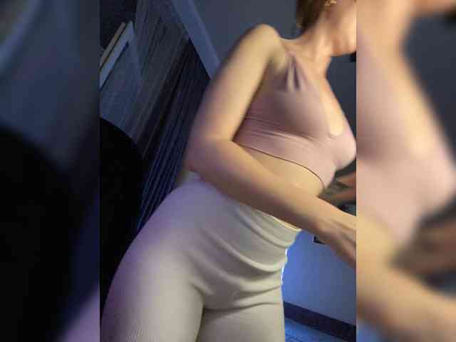 SheisArt webcam