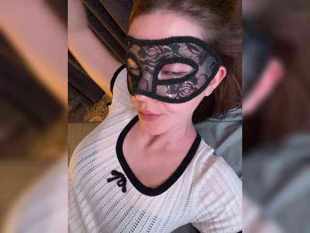 SheisArt webcam