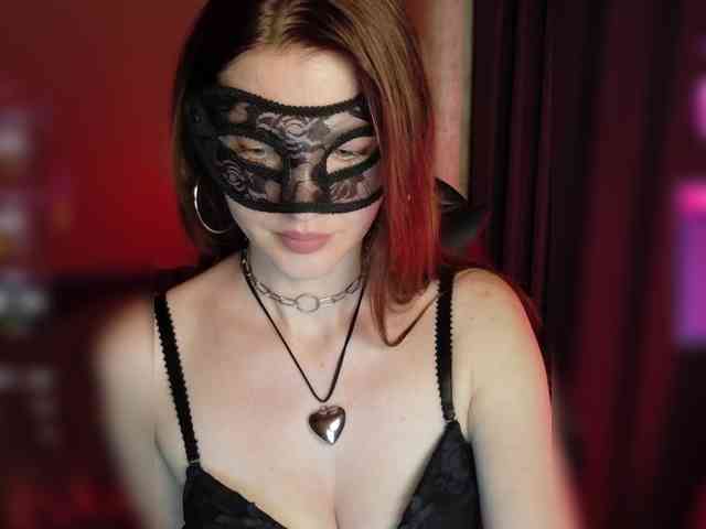SheisArt webcam