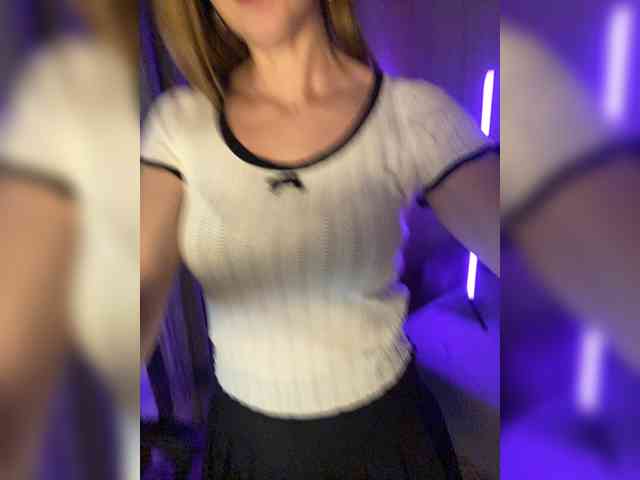 SheisArt webcam