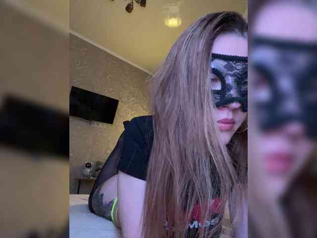SheisArt webcam