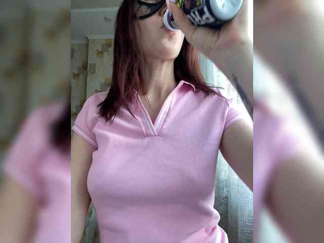 SheisArt webcam
