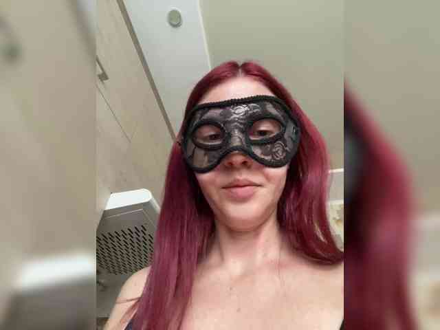 SheisArt webcam