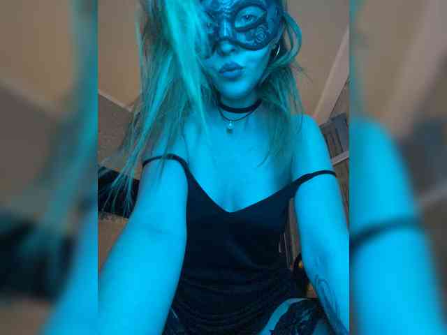 SheisArt webcam